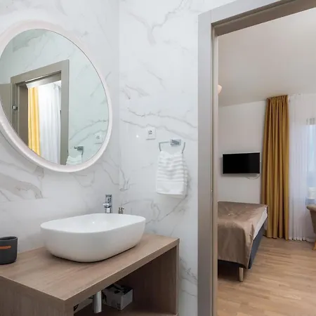 Apartamento Four Brothers - Penthouse Podstrana