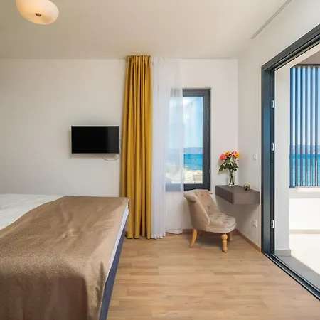 Four Brothers - Penthouse Apartamento Podstrana